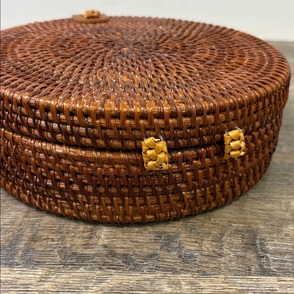 Round Woven Rattan Crossbody Bag | Boho Bali Style | Leather Strap